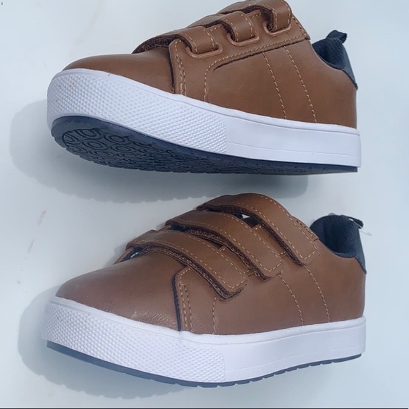 Wonder Nation Casual Toddler Boy Strap Sneakers - Picture 3 of 11